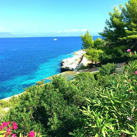 Villa Dinos *